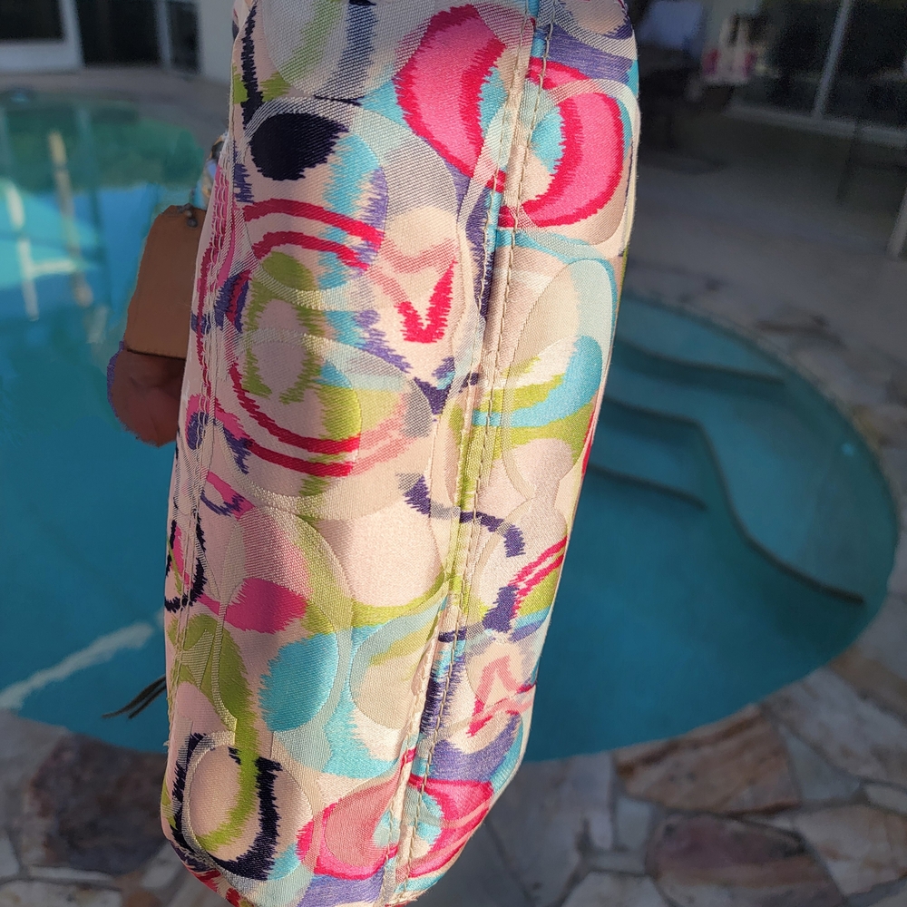 Coach Poppy Ikat Signature C Glam Tote - Picture 4 of 6